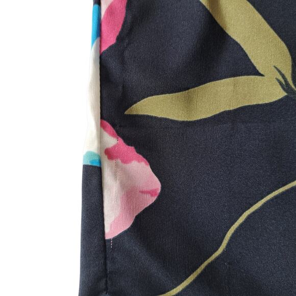 DOLCE  & GABBANA D&G Black Floral Print Satin Pencil Skirt IT 42 Small - Picture 10 of 10